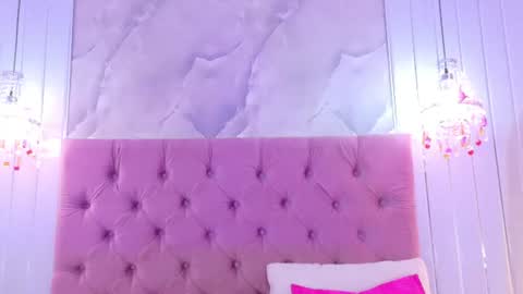 LunaRose-Next Stream at 0545hs GMT online show from August 4, 4:53 am