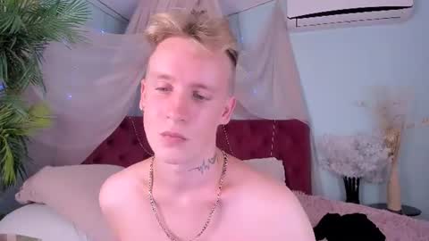 lunarvoid online show from August 8, 6:41 pm