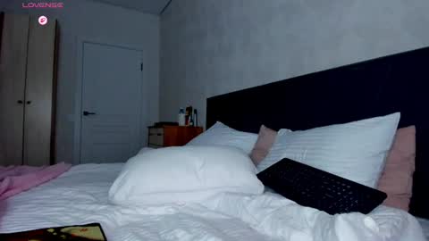 Luna online show from August 4, 2:36 pm