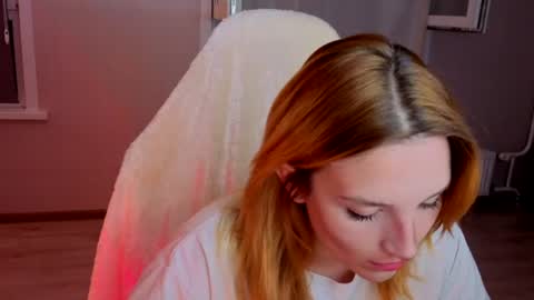 Kate online show from August 14, 3:59 pm