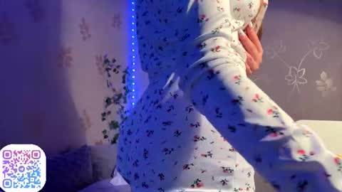 Tessa online show from July 17, 2:33 am