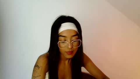 Luna   online show from July 30, 5:15 am