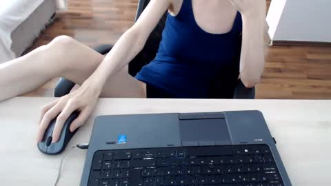 lunavibe_ online show from July 3, 11:56 am