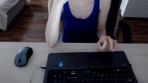 lunavibe_ online show from July 22, 12:07 pm