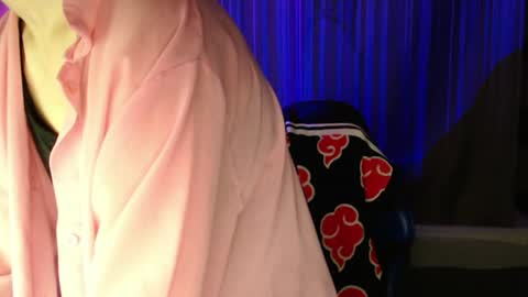 LunaXcherry online show from August 11, 8:33 pm