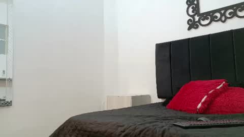 lunaydream online show from August 8, 11:32 am