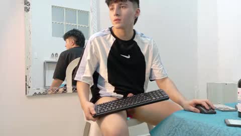 lunaydream online show from August 10, 1:56 pm