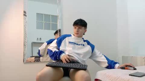 lunaydream online show from August 13, 11:46 am