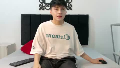 lunaydream online show from August 15, 11:58 am