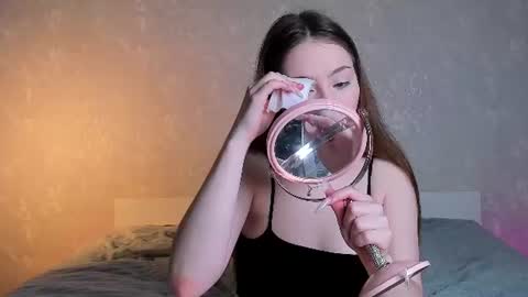 Sonya online show from August 6, 3:33 pm