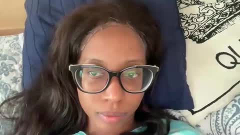 lunchboxgirl online show from June 4, 5:17 pm