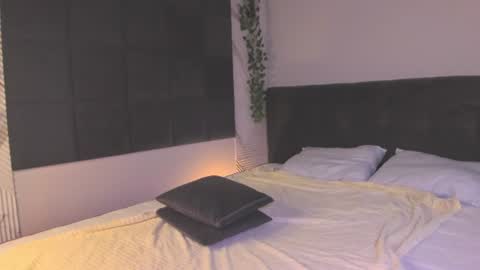 Lune FallenStar online show from August 10, 10:38 am
