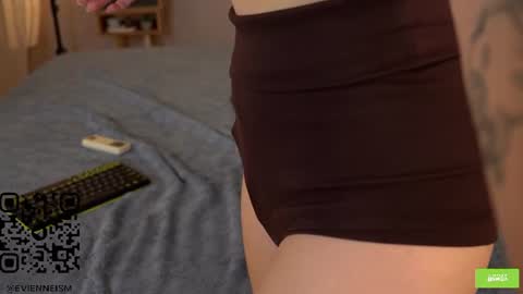 Evi online show from August 7, 11:32 am