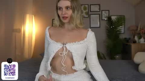 Evi online show from August 10, 1:56 pm