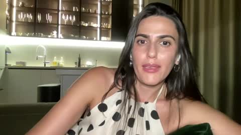 lunessay online show from September 4, 7:51 pm