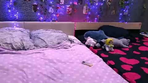 lunesssa online show from August 10, 7:26 pm