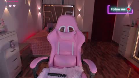 LUNA ROSE online show from July 27, 11:43 pm