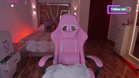 LUNA ROSE online show from August 4, 2:08 am