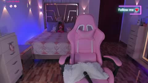 LUNA ROSE online show from August 6, 12:42 am