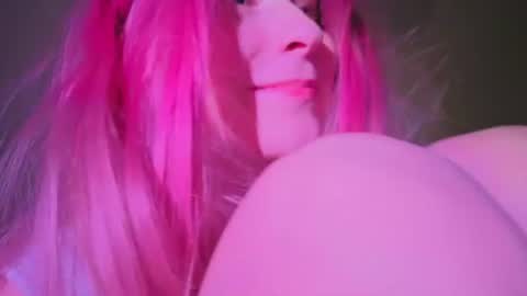 lunoria online show from August 13, 10:57 pm