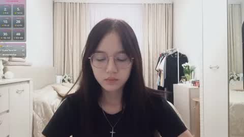 Roxie online show from August 10, 5:25 pm