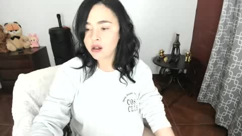 luscious86 online show from August 8, 4:01 am