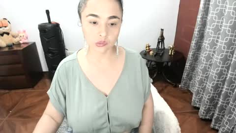 luscious86 online show from August 9, 1:28 am
