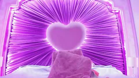 LushiLoce online show from August 14, 4:16 am