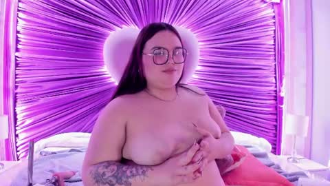 LushiLoce online show from August 14, 7:34 am