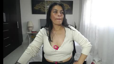 Angela 3 online show from May 26, 6:31 pm