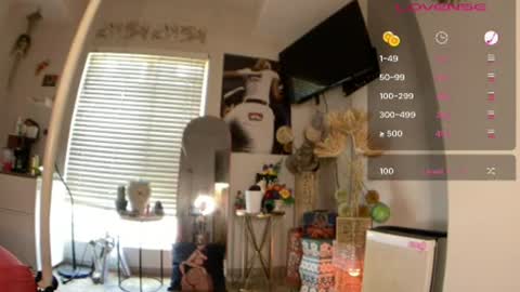 LOLA online show from July 3, 8:22 pm
