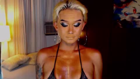 AdriannaFowks online show from June 19, 6:24 am