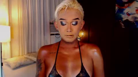 AdriannaFowks online show from July 11, 4:18 am