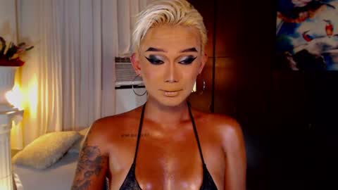 AdriannaFowks online show from July 17, 3:39 am