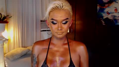 AdriannaFowks online show from July 17, 7:30 am