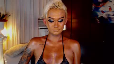 AdriannaFowks online show from July 18, 7:53 am