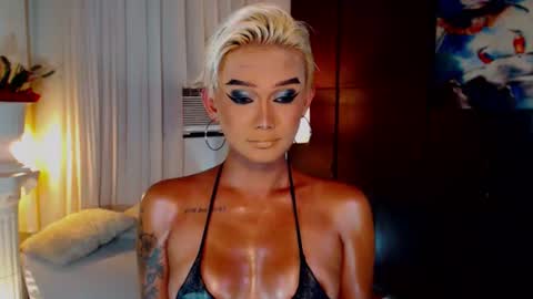 AdriannaFowks online show from July 22, 3:31 am