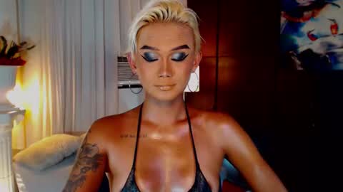 AdriannaFowks online show from July 22, 4:37 am