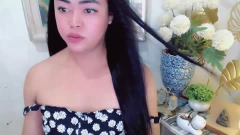Trina online show from June 3, 9:35 am