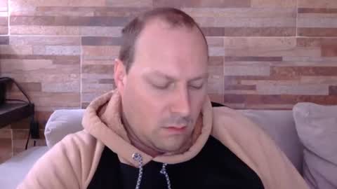 lustonfan online show from August 12, 12:18 pm