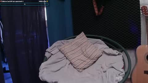 lusty_strays online show from May 16, 9:31 am