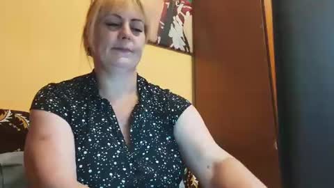 lusylure online show from August 2, 4:25 pm