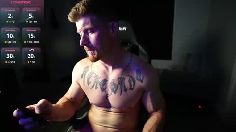 luther_daddy online show from August 4, 7:22 pm