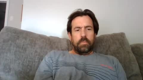 Luv2likslit online show from August 14, 1:59 pm