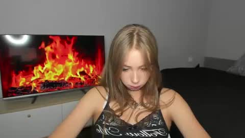 Vika online show from August 5, 10:30 pm