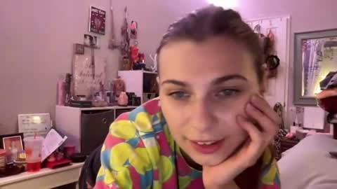 luvkoko online show from August 14, 3:32 am