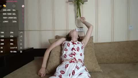 luvlivvvyy online show from July 30, 7:48 am