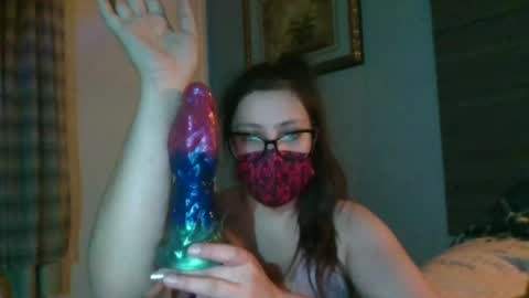 luvluci420 online show from June 19, 10:26 am