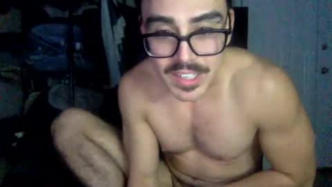 luvrboy77 online show from June 12, 10:00 am