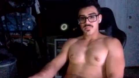 luvrboy77 online show from June 19, 6:46 am
